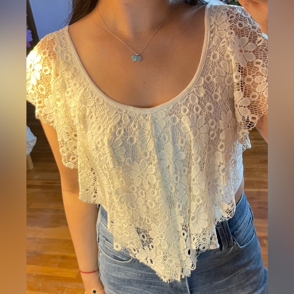 White floral pattern crop top